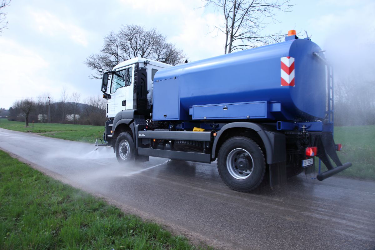 Mycí a kropicí nástavba CNT7000 / CNT8000