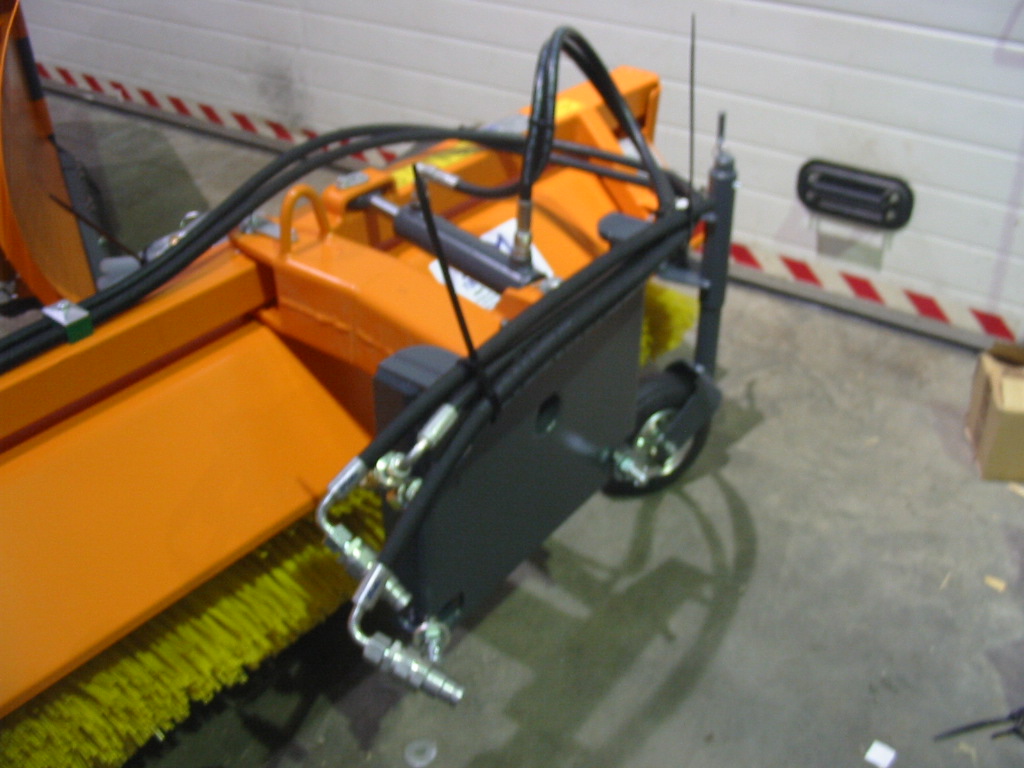 Silniční zametač SZ