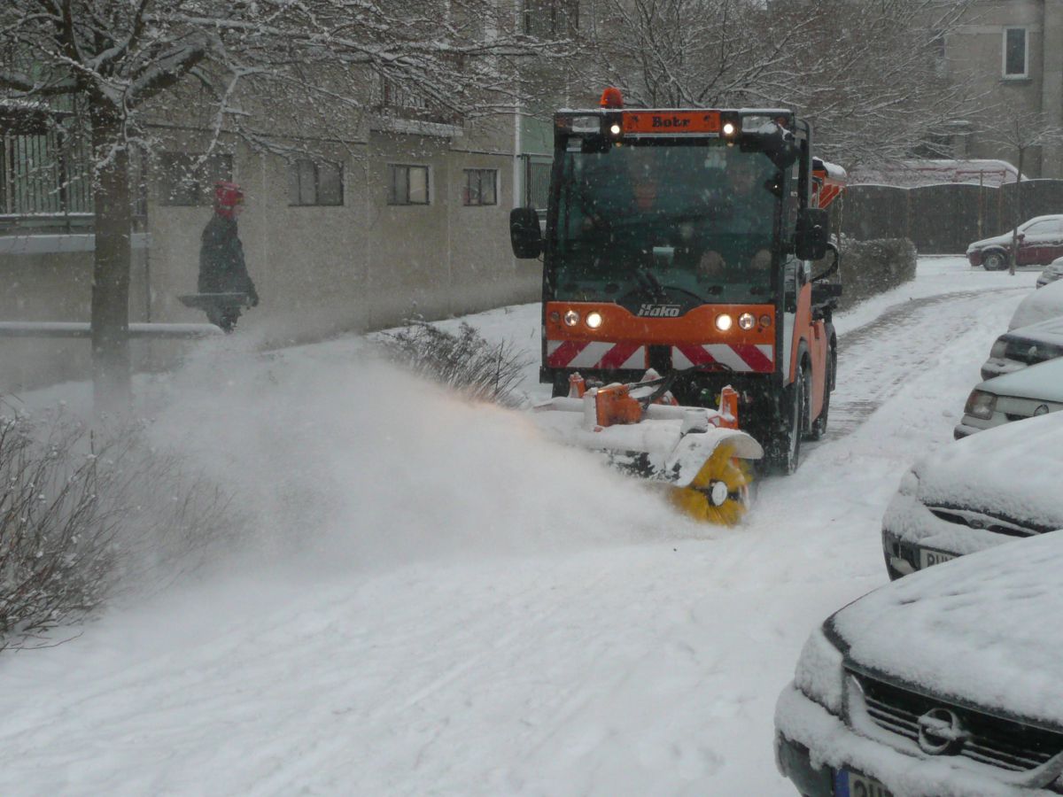 Silniční zametač SZP