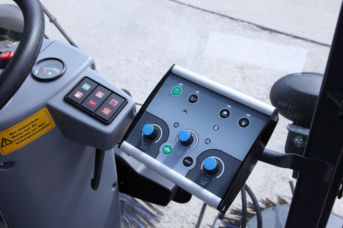 Sypač vozovek BBS 200-600