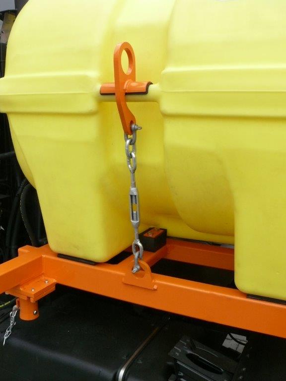 Vodní cisterna CNT a mycí lišta ML