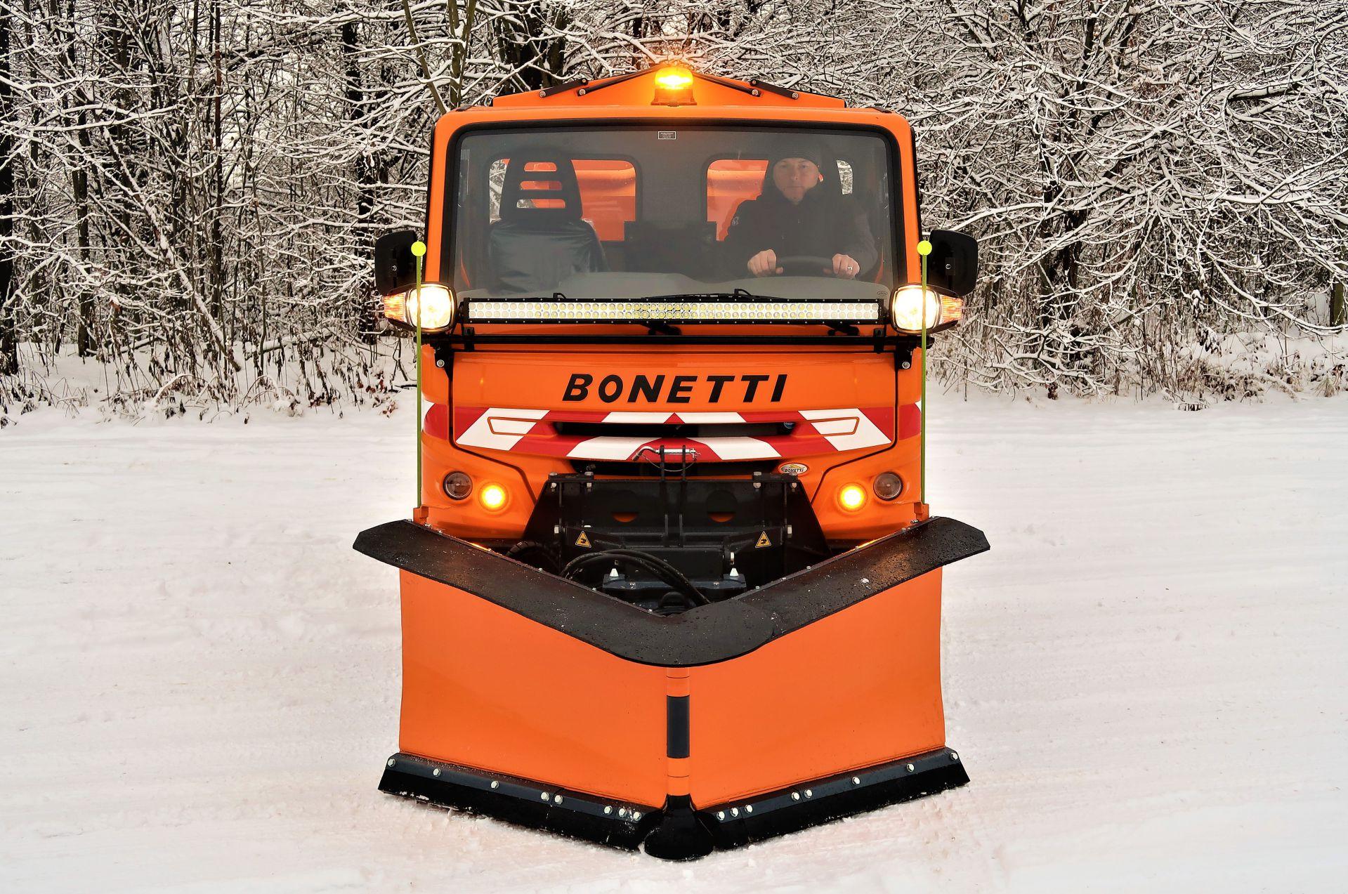 Předání nástaveb sypač BBS a sněhová radlice PKV na podvozku Bonetti spol. I-TEC Czech zákazníkovi Oderské Městské Služby.