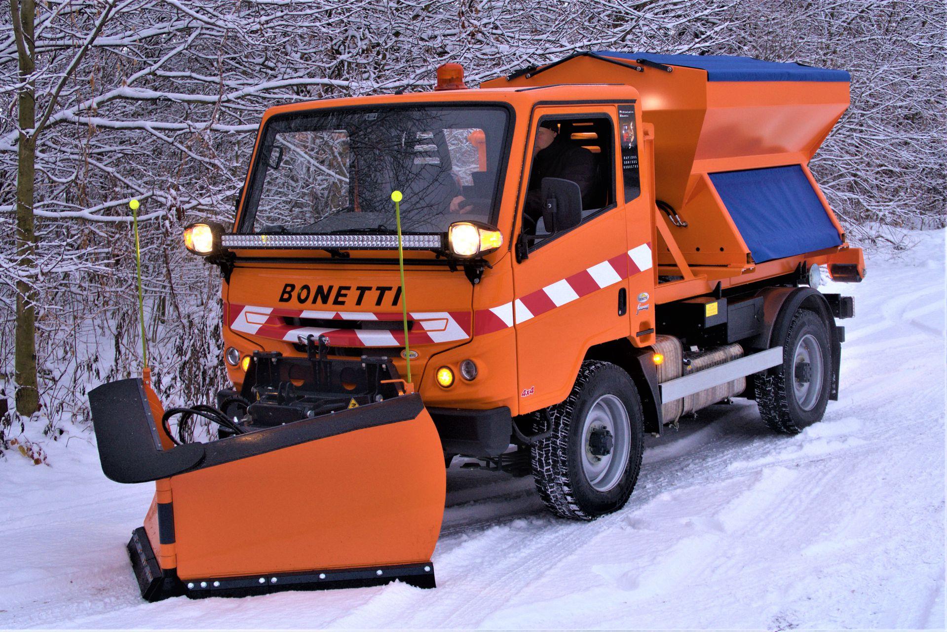 Předání nástaveb sypač BBS a sněhová radlice PKV na podvozku Bonetti spol. I-TEC Czech zákazníkovi Oderské Městské Služby.