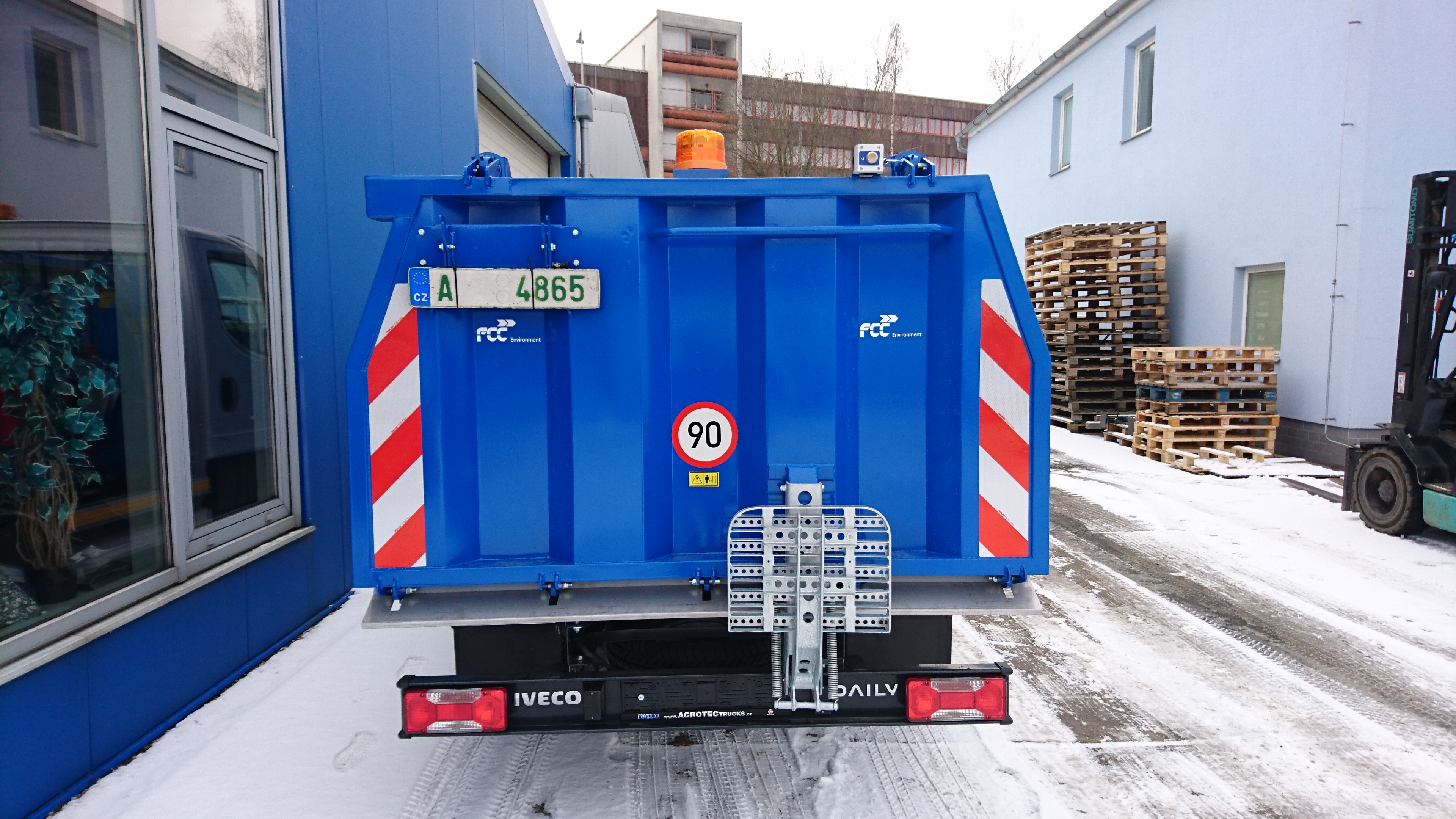 Lisovací nástavba na odpadky BL35 pro společnost FCC České Budějovice.