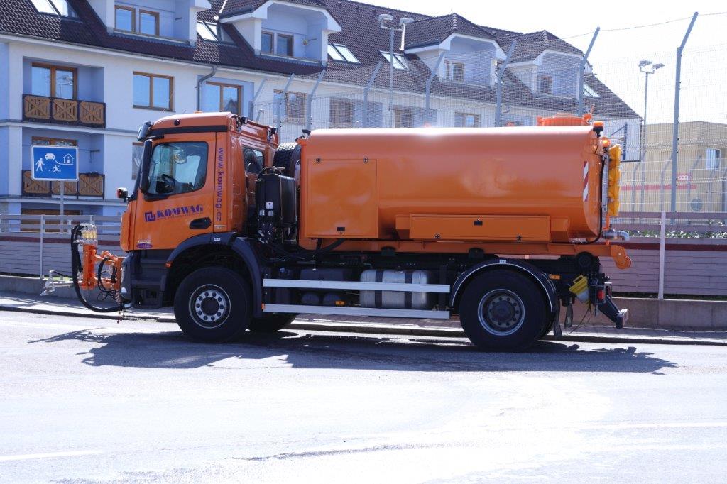 Mycí a kropící zařízení CNT pro společnost KOMWAG.