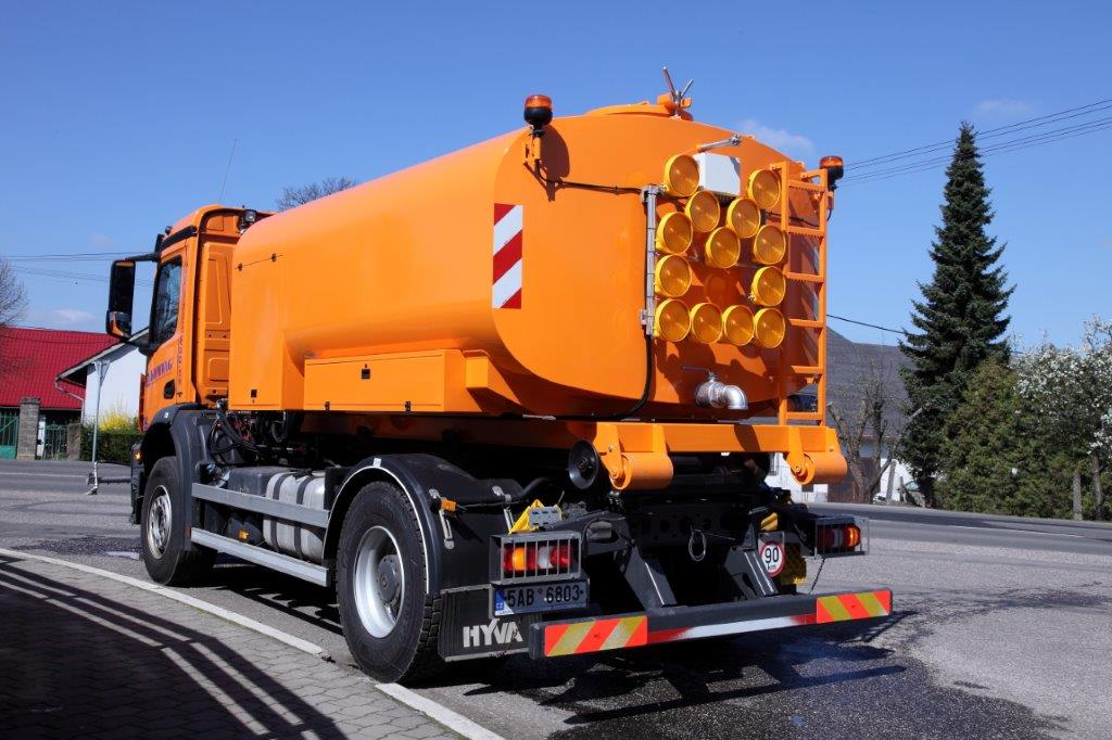 Mycí a kropící zařízení CNT pro společnost KOMWAG.