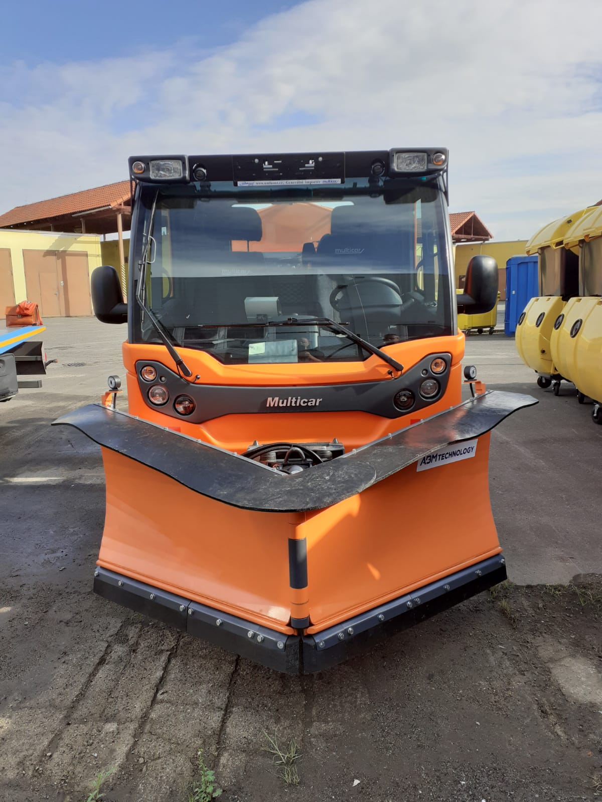 Nástavby pro zimní údržbu komunikací na podvozku Multicar pro Technické služby Turnov.